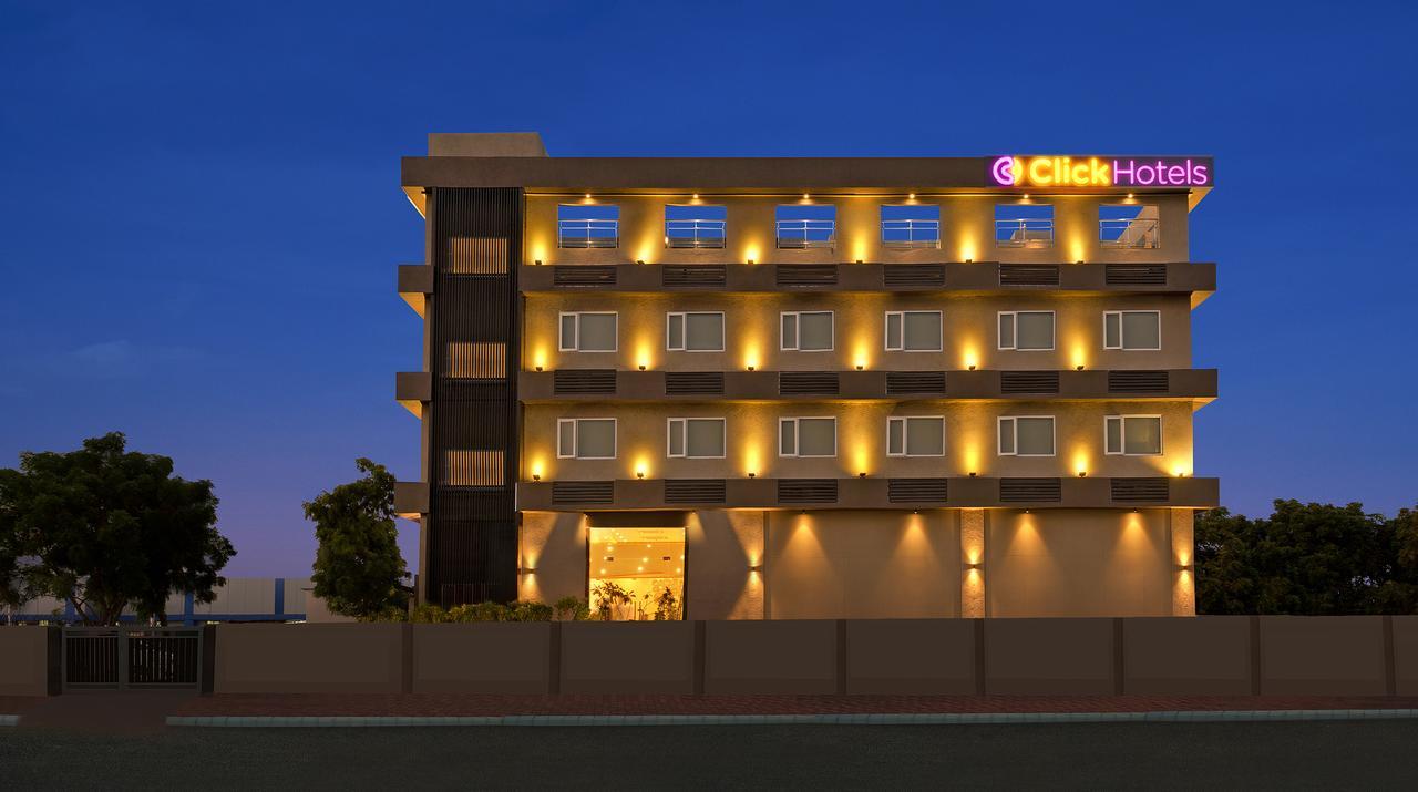 Click Hotel Бгудж Екстер'єр фото